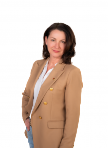Annie Limoges, Courtier immobilier agréé